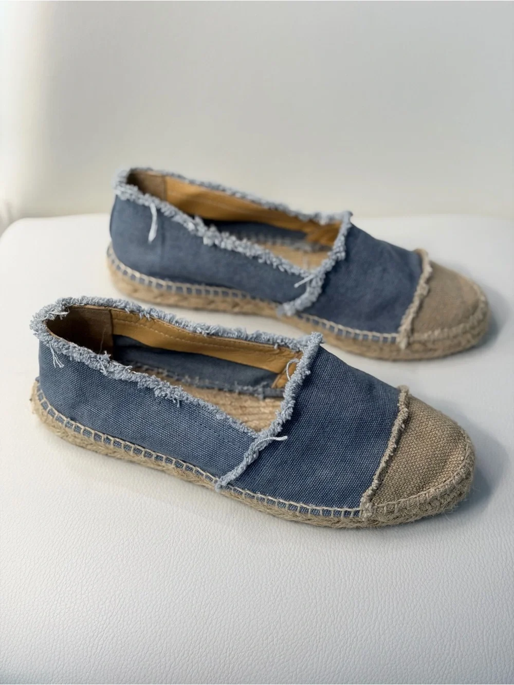 N/A casual canvas